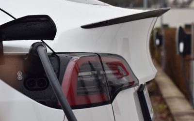 Nabíjanie elektromobilov TESLA pre domácnosti aj firmy